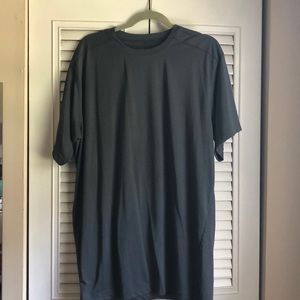 Men’s Columbia performance tee in XXL